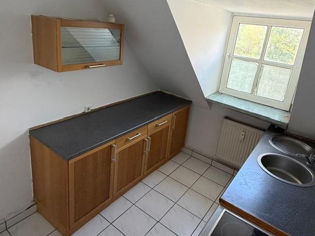 2 Zimmer mit EBK, optimal für Handwerker