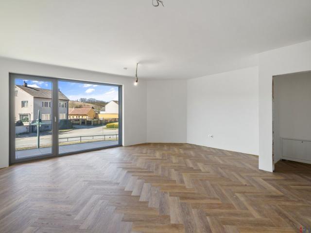 Wohlfühloase Nähe Wien Living Weinviertel I Herbst Special: Stellplatz Gratis Dazu I 2 Zimmer mit Loggia I Wolkersdorf und Gerasdorf