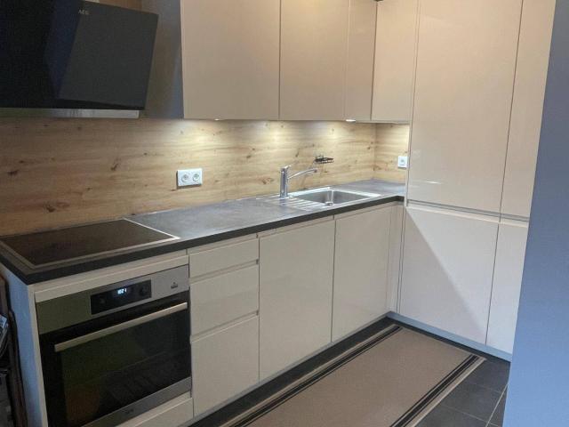 2 Zimmer Neubau mit Balkon und Tiefgarage in Hall