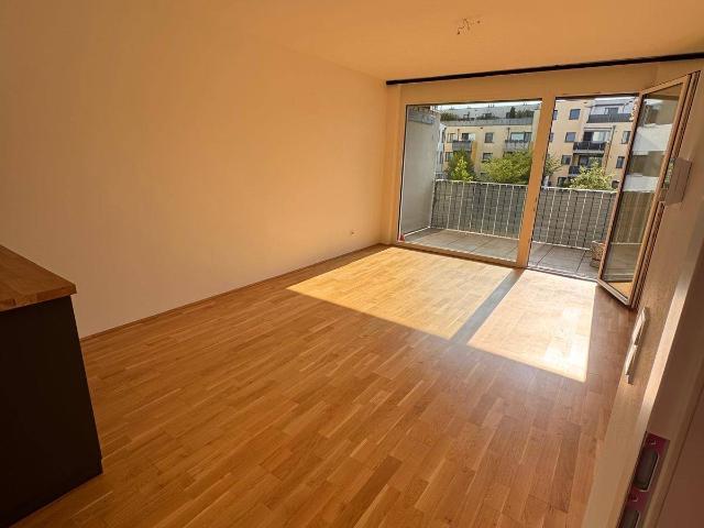 2 Zimmer Neubau mit EBK, Balkon & Garage in Wien Kaiserebersdorf