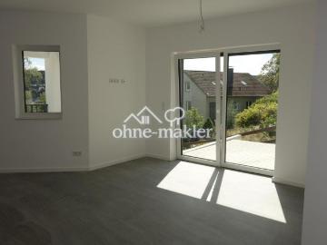 Moderne Neubau Wohnung mit Einbauküche, Loggia + Terrasse!