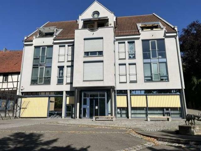 2 Zimmer Seniorenwohnung ohne Balkon, barrierefrei mit Betreuungsmöglichkeit