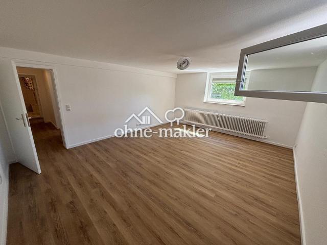2 Zimmer Souterrain mit Terrasse, Neuer Einbauküche, Stellplatz