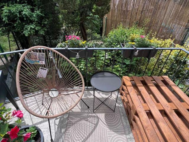 2 Zimmern und Balkon ruhig + Bahnhofsnah in Köln Mülheim