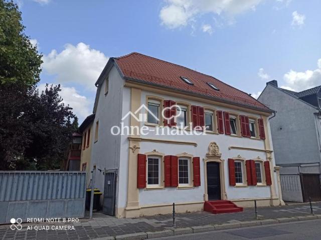2 Zimmerdachgeschosswohnung zvm in Wo Innenstadt