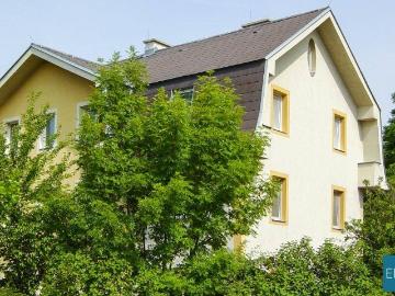 2 Zimmerwohnung im 1.OG