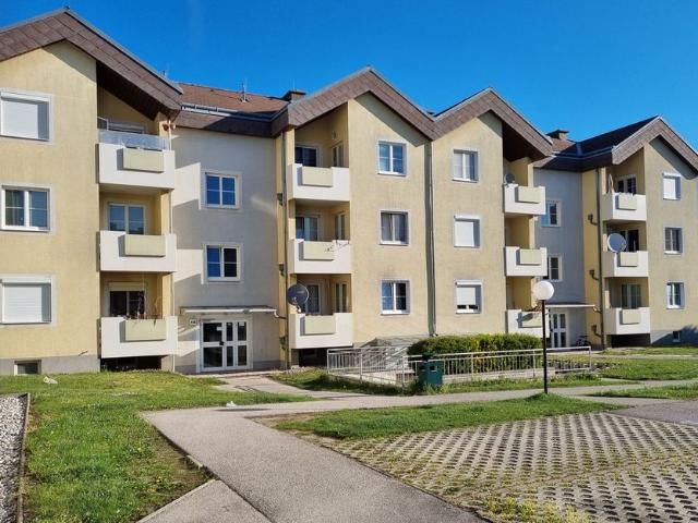2 Zimmerwohnung im EG mit Loggia