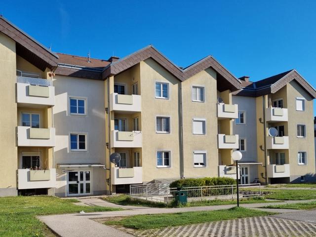2 Zimmerwohnung im EG mit Loggia