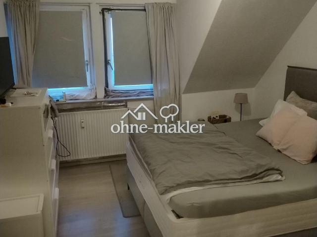 2 Zimmerwohnung in Bestlage WG Geeignet! Übernahme Möbel möglich