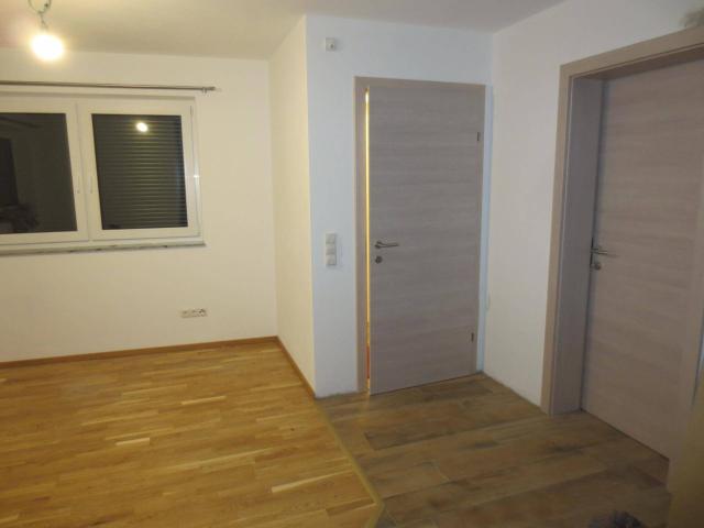 2 Zimmerwohnung in Dreifamilienwohnhaus