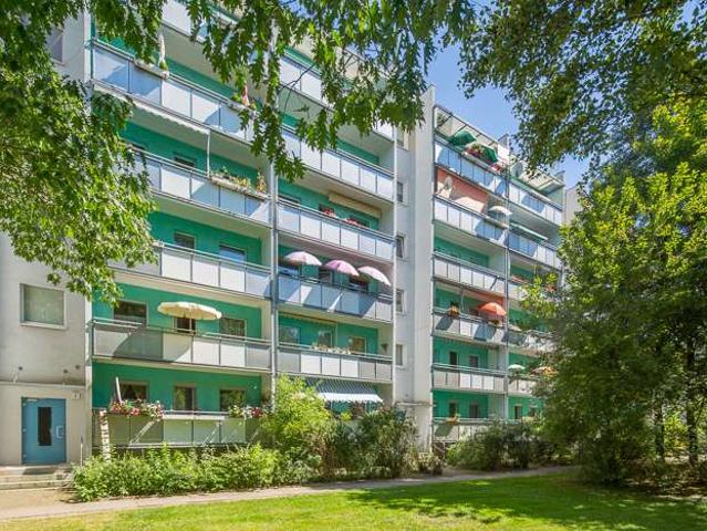 2 Zimmerwohnung in oberster Etage mit Balkon und Aufzug!