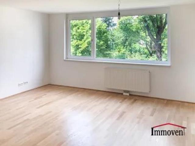 2 Zimmerwohnung mit Balkon in U Bahnnähe Mietbeginn 01.11.2026