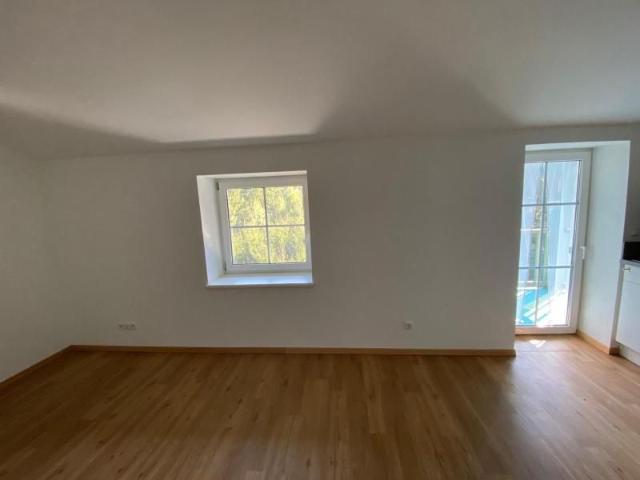 2 Zimmerwohnung mit Balkon + neue Küche Top 13
