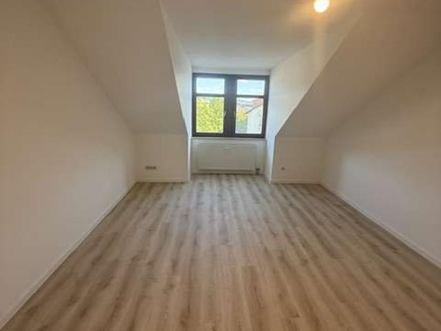 2 Zimmerwohnung mit ca. 56 qm, Küchenzeile und TG Stellplatzellplatz ab sofort zu vermieten