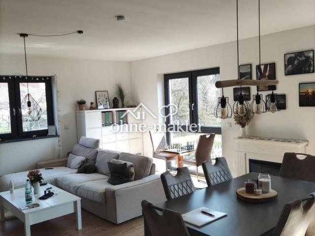 2 Zimmerwohnung mit Einbauküche und Balkon