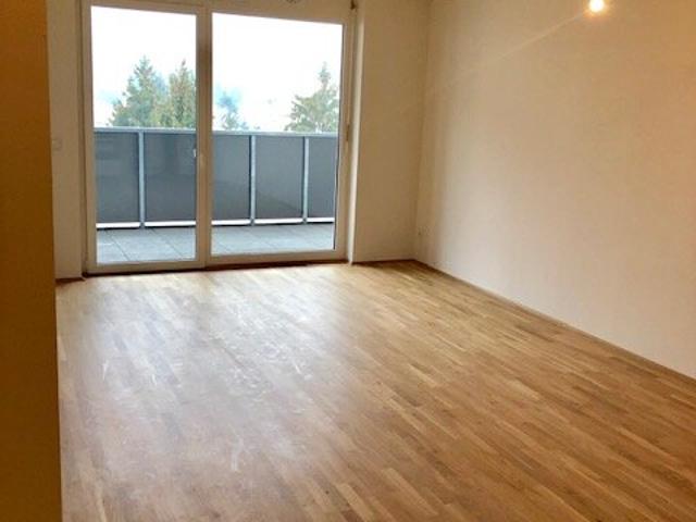 2 Zimmerwohnung mit Terrasse im 6. OG. sofort Bezug, Tiefgarage optional anmietbar