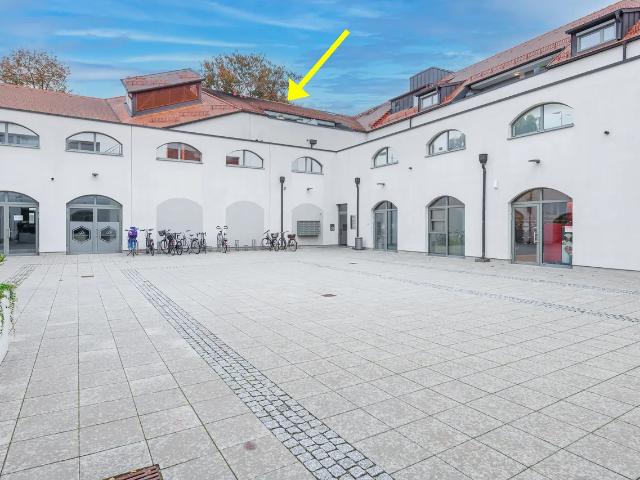 2 ZKB hohe Räume TG Stellplatz inkl. EBK Südbalkon inmitten der Altstadt sofort frei!