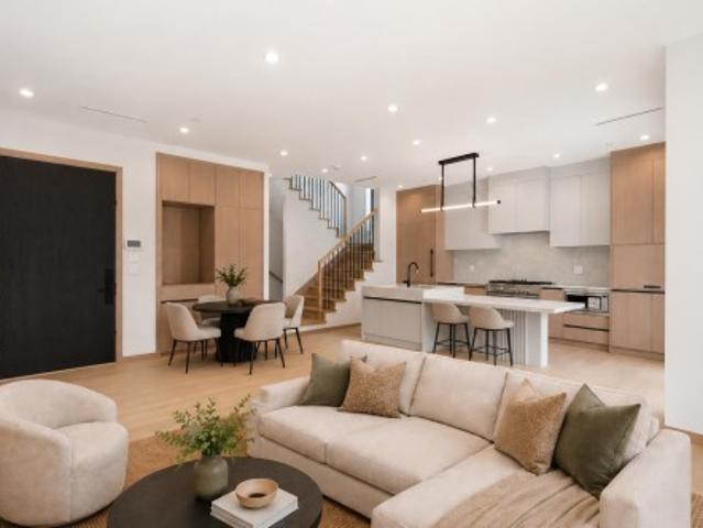 2 144 Th Avenue E, Vancouver, BC, V5N 3A2 duplex for sale | Listing ID R3165 | Royal LePage