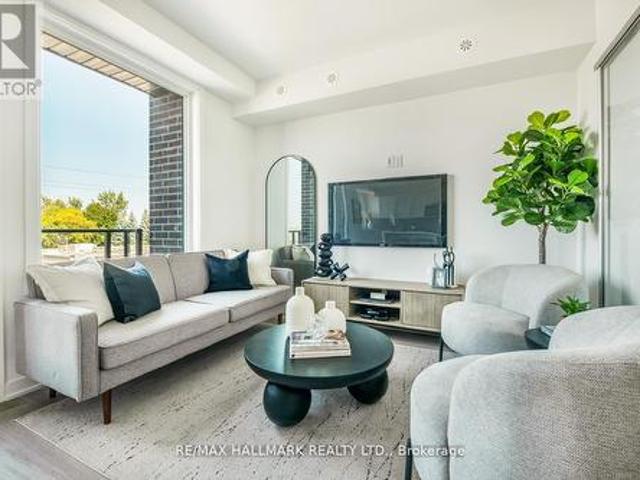 2 1499 O'Connor Drive, Toronto, ON, M4B 0A7 townhouse for sale | Listing ID E13748 | Royal LePage