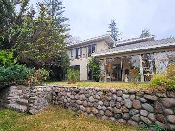 $ 2.150.000 Casa en Arriendo en Peñalolén 4 dormitorios 4 baños / Kutt Property
