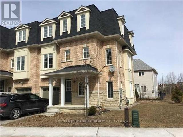 2 15 Old Colony Road, Richmond Hill, ON, L4E 4L5 house for sale | Listing ID N13423 | Royal LePage