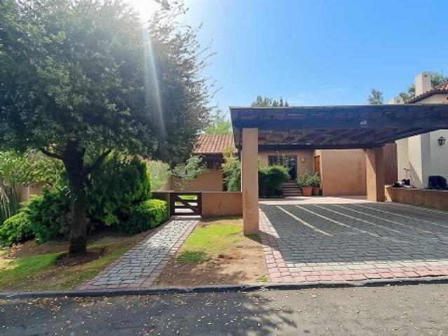 $ 2.100.000 Casa en Arriendo en Colina 5 dormitorios 4 baños / Realty.Corp