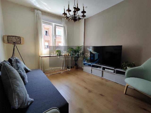 | 2.100 €, 120 m²