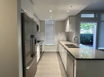 $2,100 / 2br – 730ft2 – Ground Floor 1BD+den 1Bath @ Rhythm in Vancouver available now