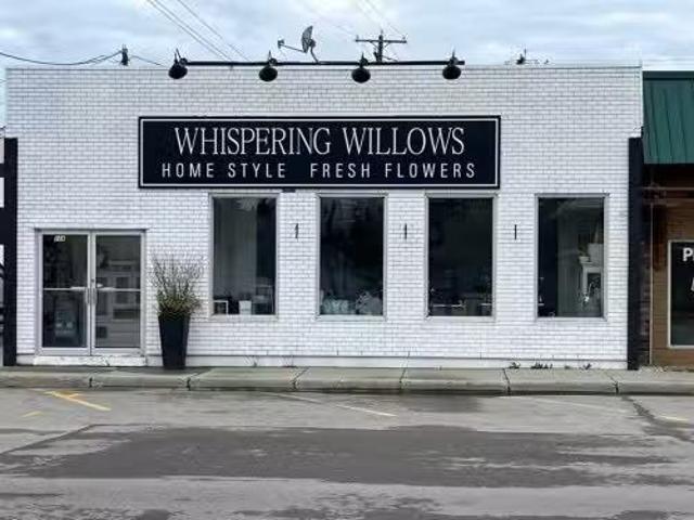 2 114 Centre Street North, Sundre, AB, T0M 1X0 commercial fo.