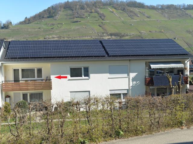 2 1/2 Zimmer Wohnung mit Balkon und Einzelgarage