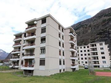 2 1/2 Zimmer Wohnung im Dachgeschoss / 2 1/2 Zimmer Wohnung im obersten Stock