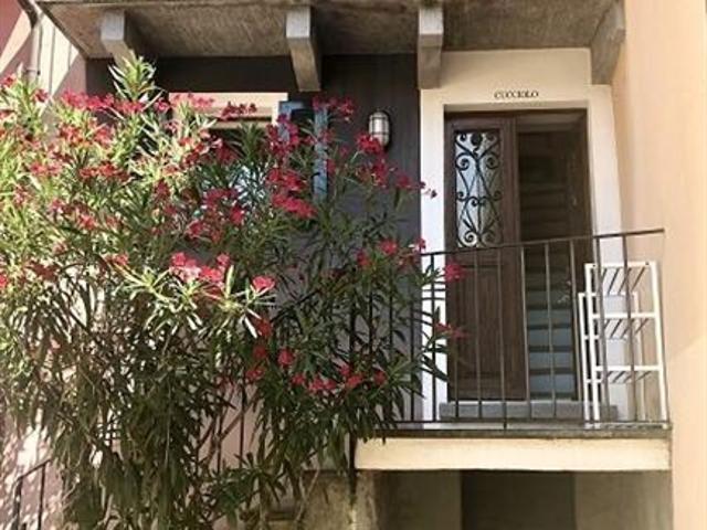 2 1/2 Zimmer Duplex Haus / 2 1/2 Zimmer Duplex Wohnhaus