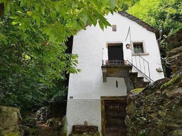 2 1/2 Zimmer Rustico an sehr ruhiger, sonniger Aussichtslage / Rustico mit 2,5 Zimmern inmitten der Natur, sehr ruhig und sonnig, mit schöner Aussicht