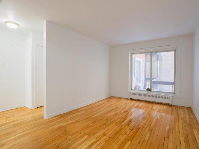 2 1/2 10144 Lajeunesse, Montréal