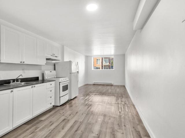 2 1/2 4750 Rue Ontario East, Montréal