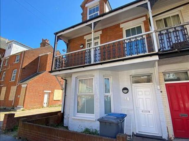 2, 1 Russell Road, Felixstowe IP11 1 bed in a house share to rent £475 pcm £110 pw
