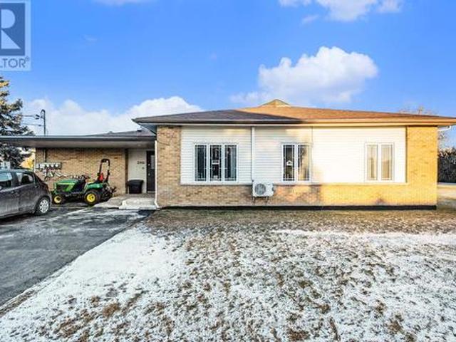 2 2461 Dunning Road, Ottawa, ON, K0A 3E0 house for lease | Listing ID X13477 | Royal LePage