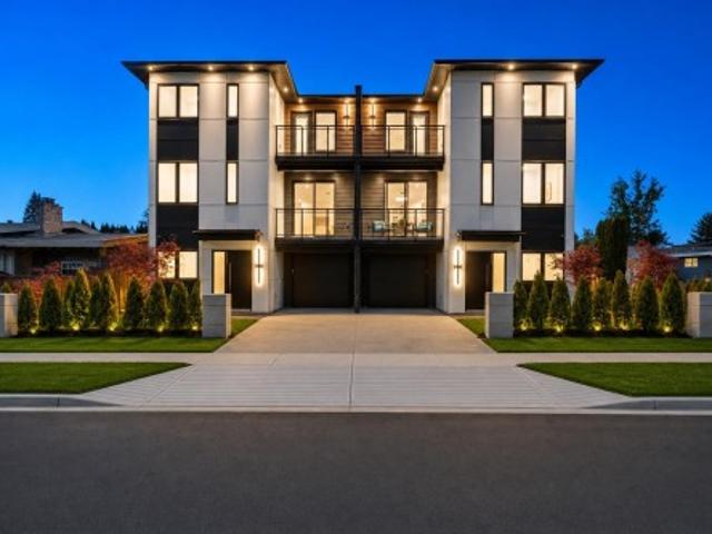 2 2491 Lynden Street, Abbotsford, BC, V2T 3C3 duplex for sale | Listing ID R3118 | Royal LePage