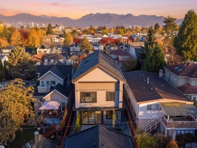 2 266 E 38 Avenue, Vancouver, BC, V5W 1H4 duplex for sale | Listing ID R3179 | Royal LePage