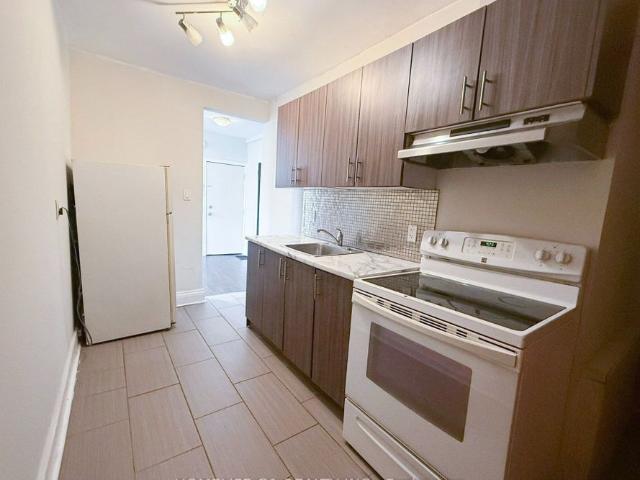 2 288 Hunter Street W, Hamilton