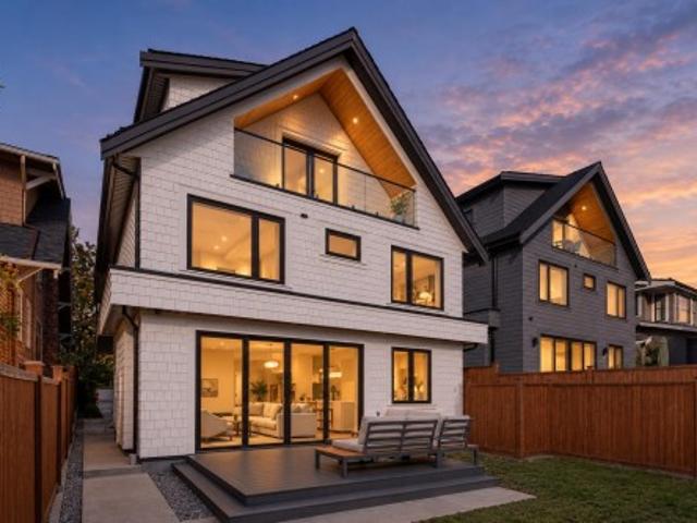 2 213 Th Avenue W, Vancouver, BC, V6M 2P5 duplex for sale | Listing ID R3176 | Royal LePage