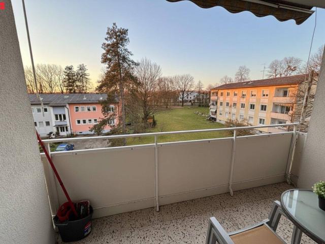 2.215 EUR / m²: Großzügige Wohnoase mit Grünblick