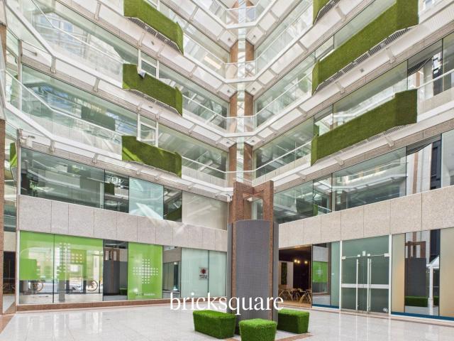 2,230 m² of exceptional offices in the heart of the Royal di