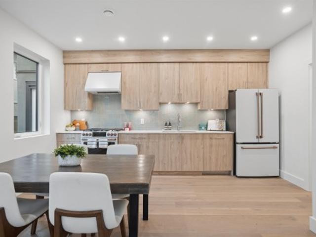 2 2339 Parker Street, Vancouver, BC, V5L 2M2 duplex for sale | Listing ID R3169 | Royal LePage