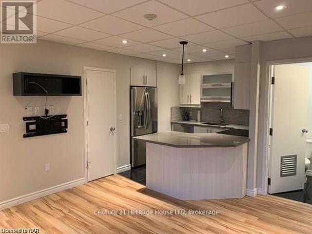 2 238 Bertie Street, Fort Erie Central, ON, L2A 1Z3 house for lease | Listing ID X13533 | Royal LePage