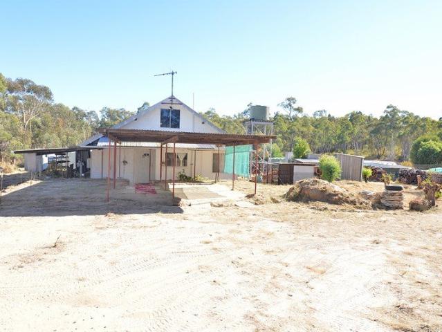 2.23 HECTARES NATURAL BUSHLAND SETTING
