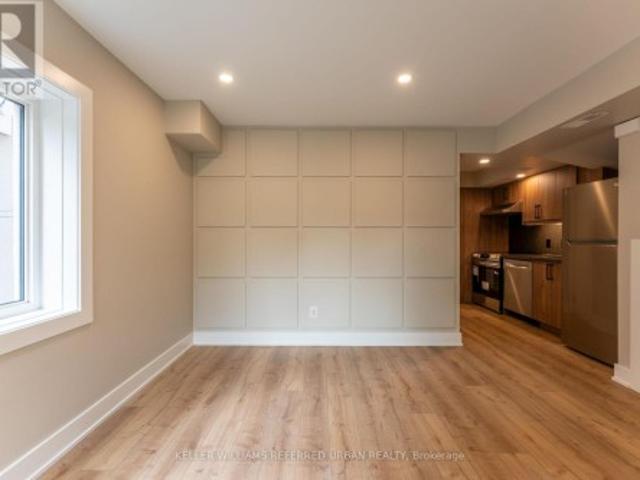 2 352 Jones Avenue, Toronto, ON, M4J 3G3 house for lease | Listing ID E13757 | Royal LePage