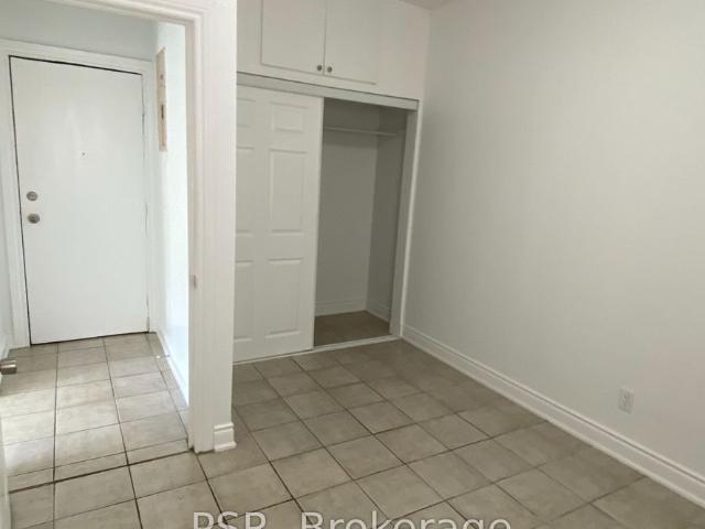 2 3110 Lake Shore Boulevard W, Toronto