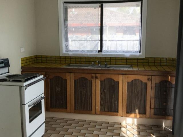 2 / 31 Spring Court, MORWELL VIC 3840
