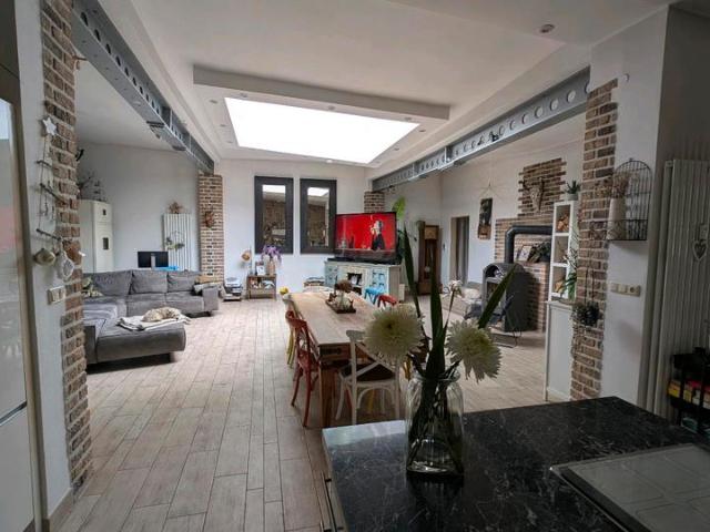 2 3 Familienhaus |einmaliges Loft Haus mit Bungalow Feeling & Hof